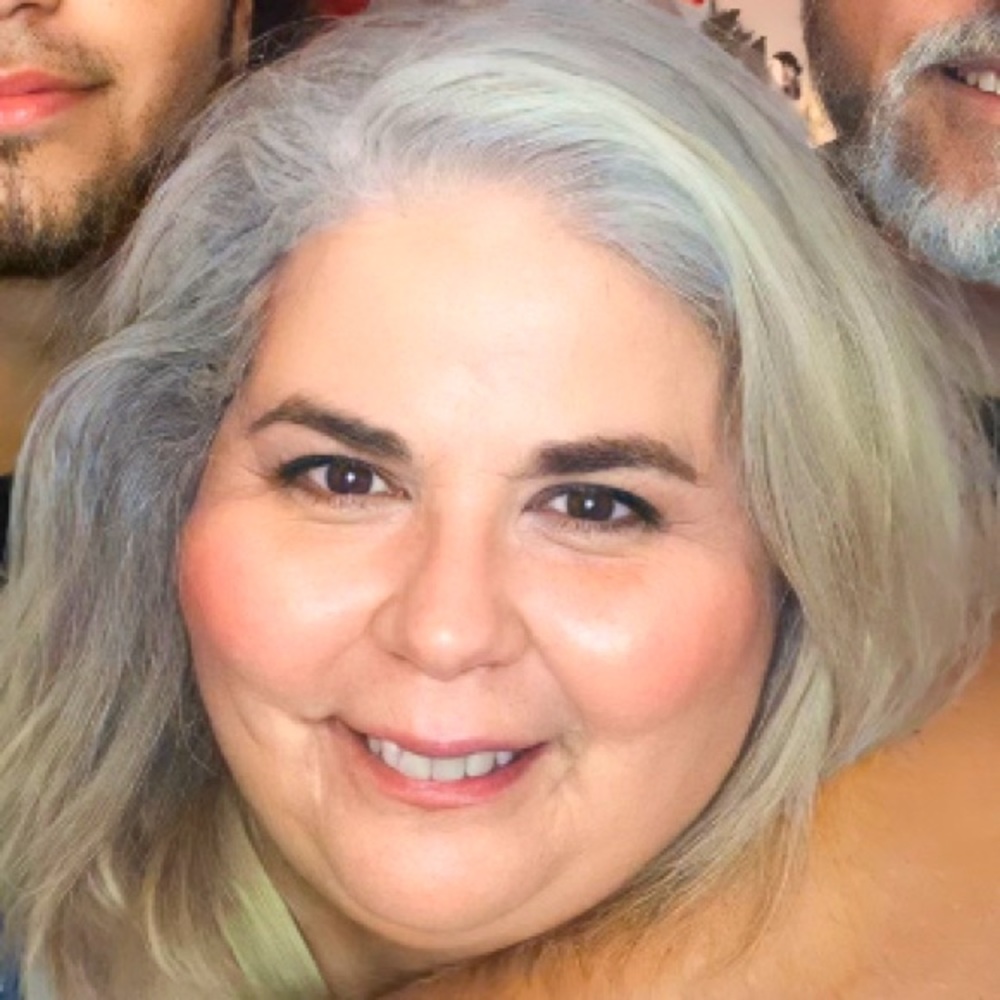 Meet your Posher, Laura